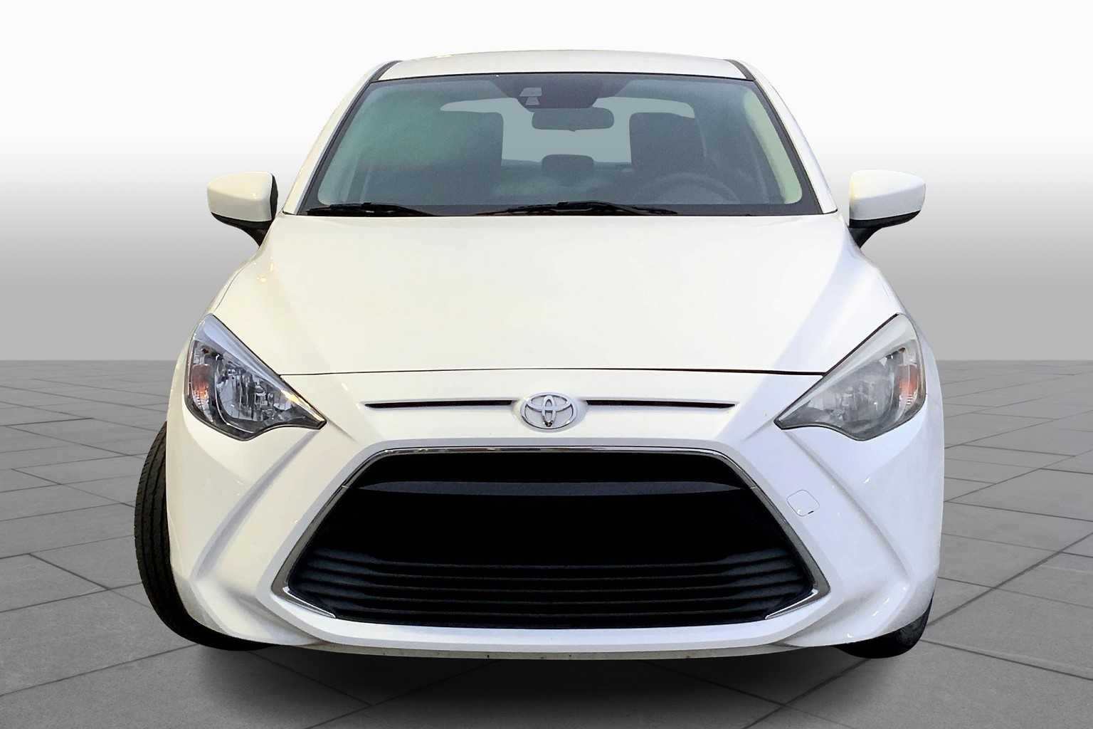 2018 Toyota Yaris iA Base photo 2