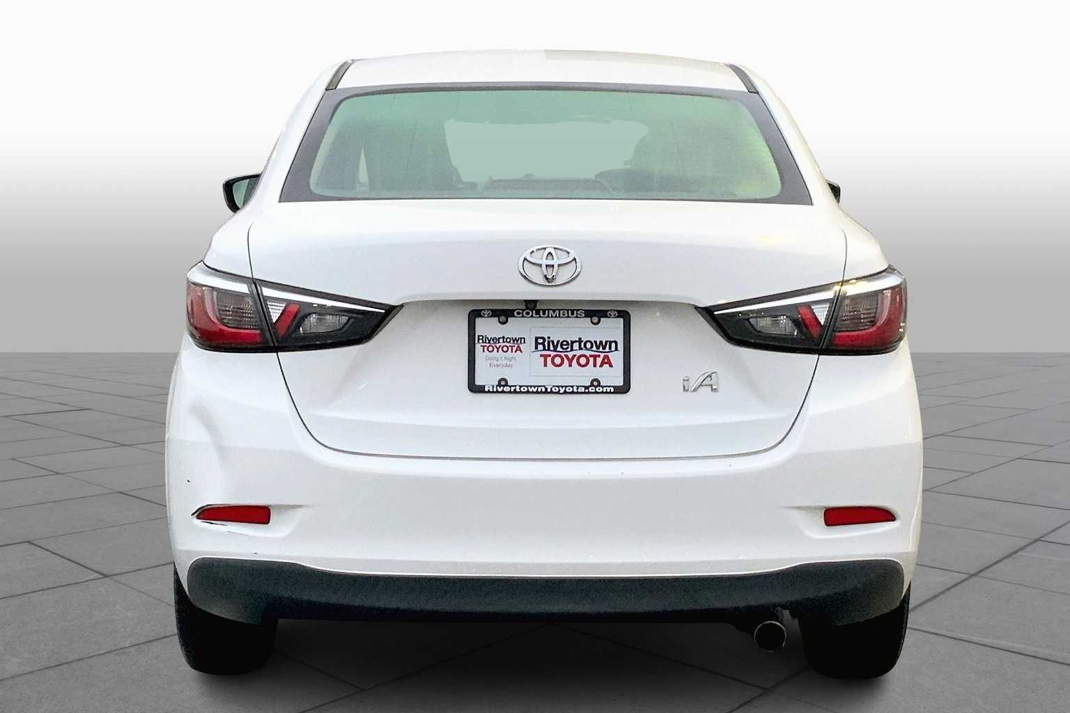 2018 Toyota Yaris iA Base photo 3