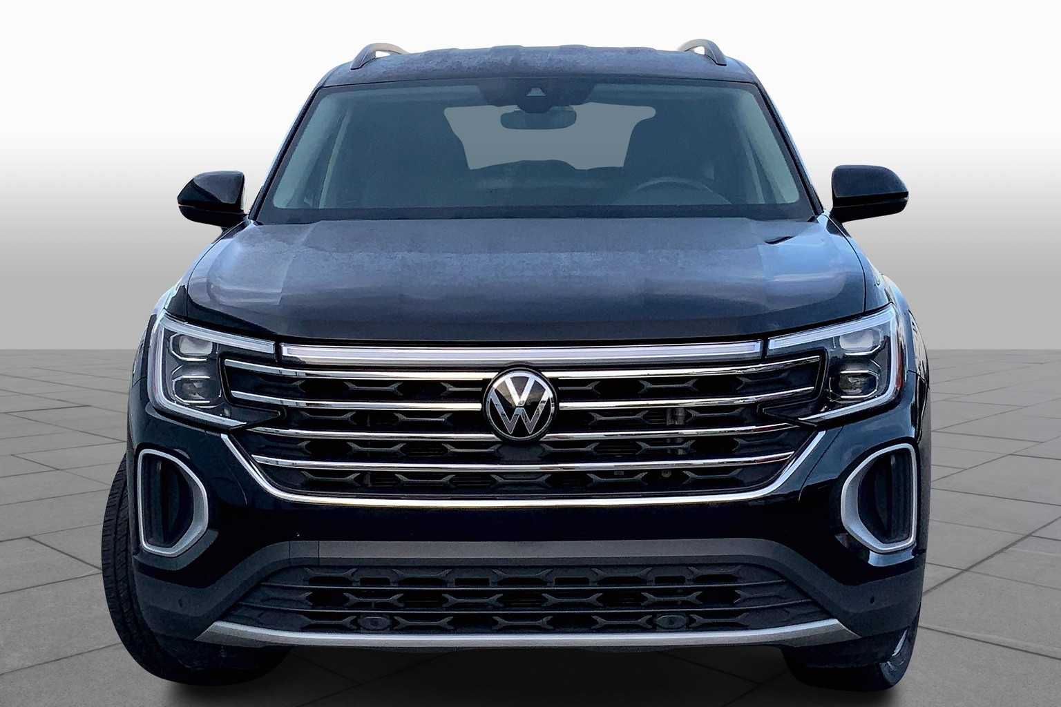 2024 Volkswagen Atlas SE Technology photo 2