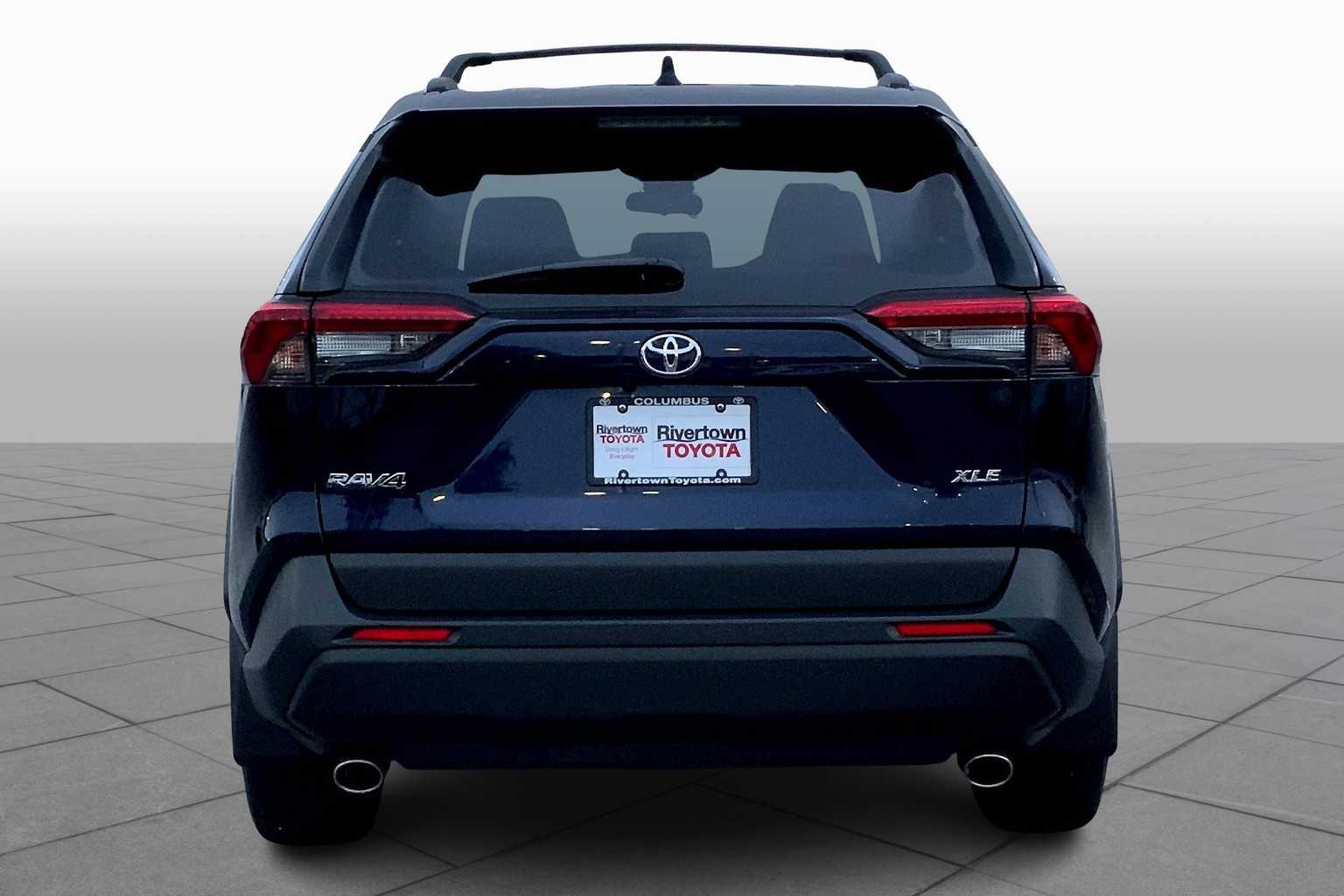 2024 Toyota RAV4 XLE Premium photo 4