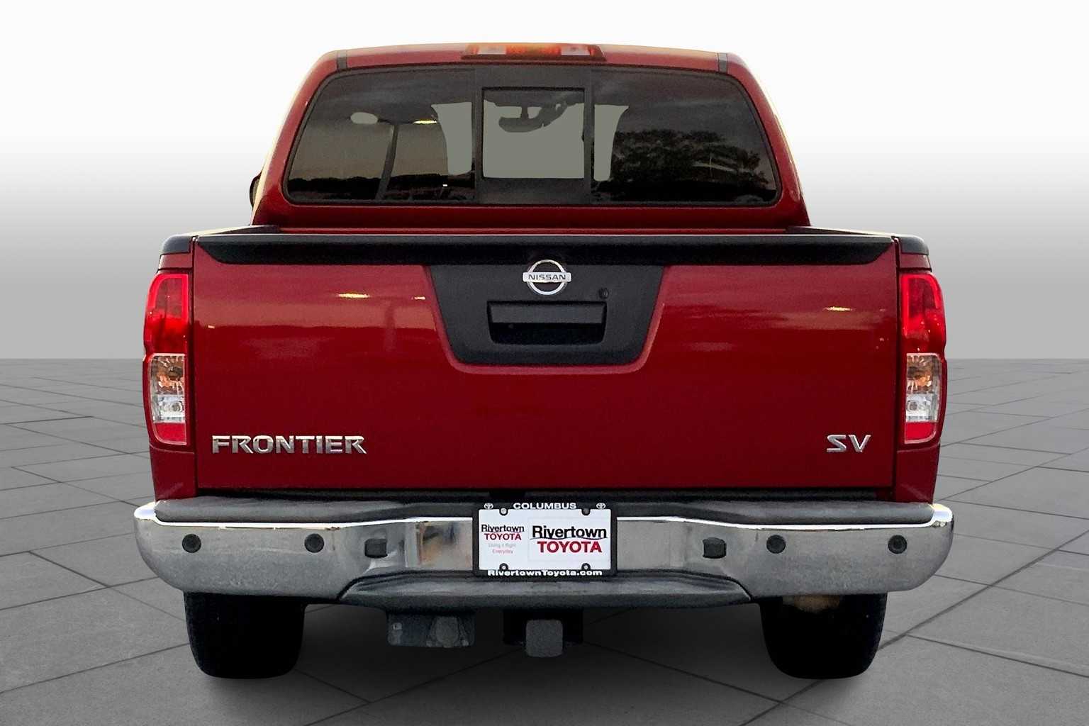 2017 Nissan Frontier SV photo 3