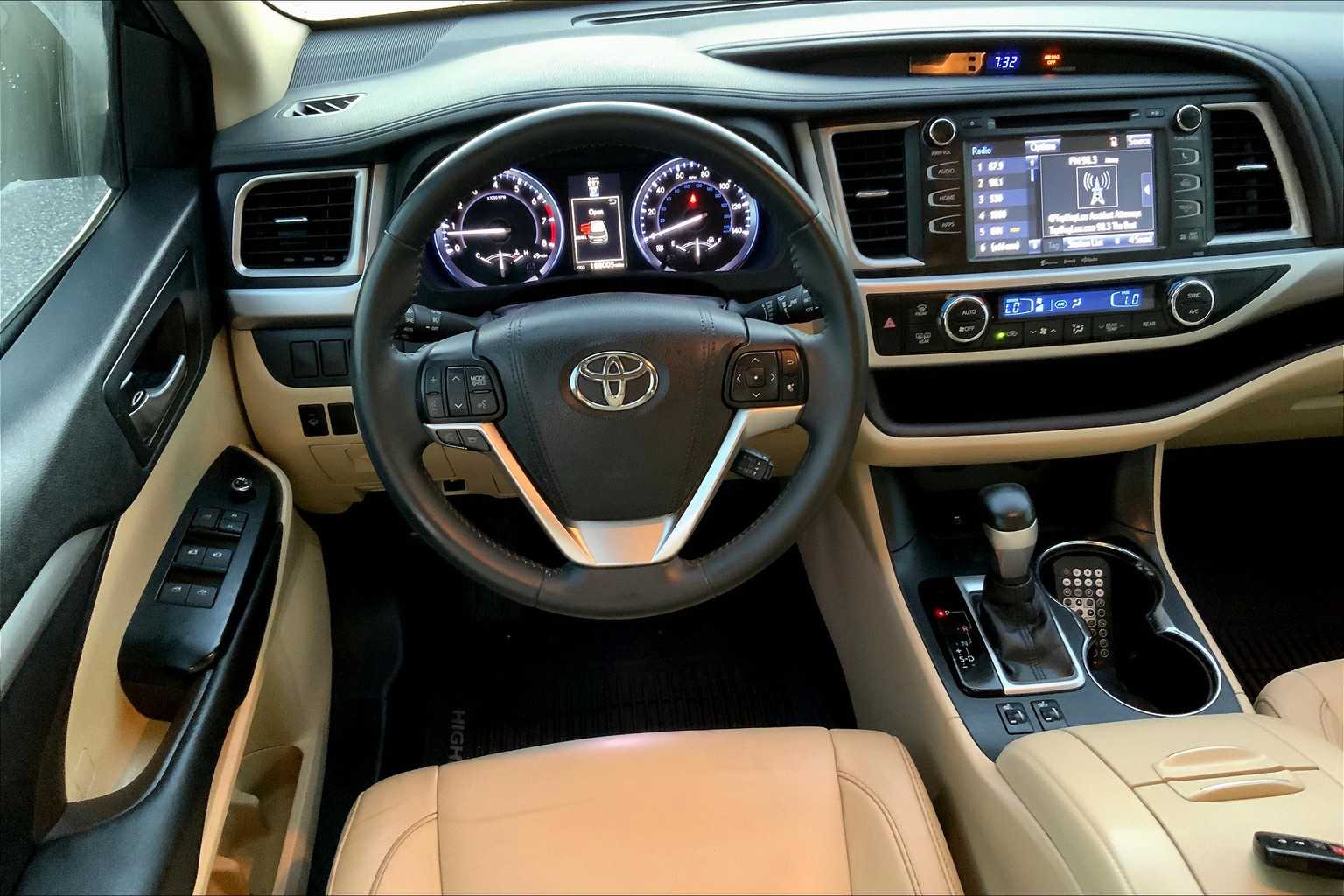 2016 Toyota Highlander XLE photo 4