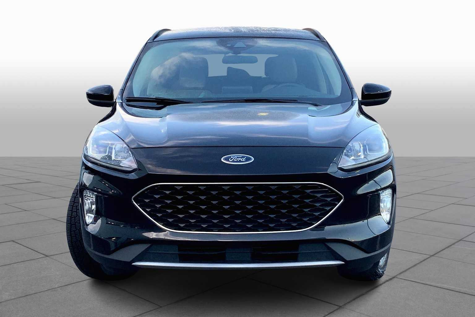 2020 Ford Escape SEL photo 2