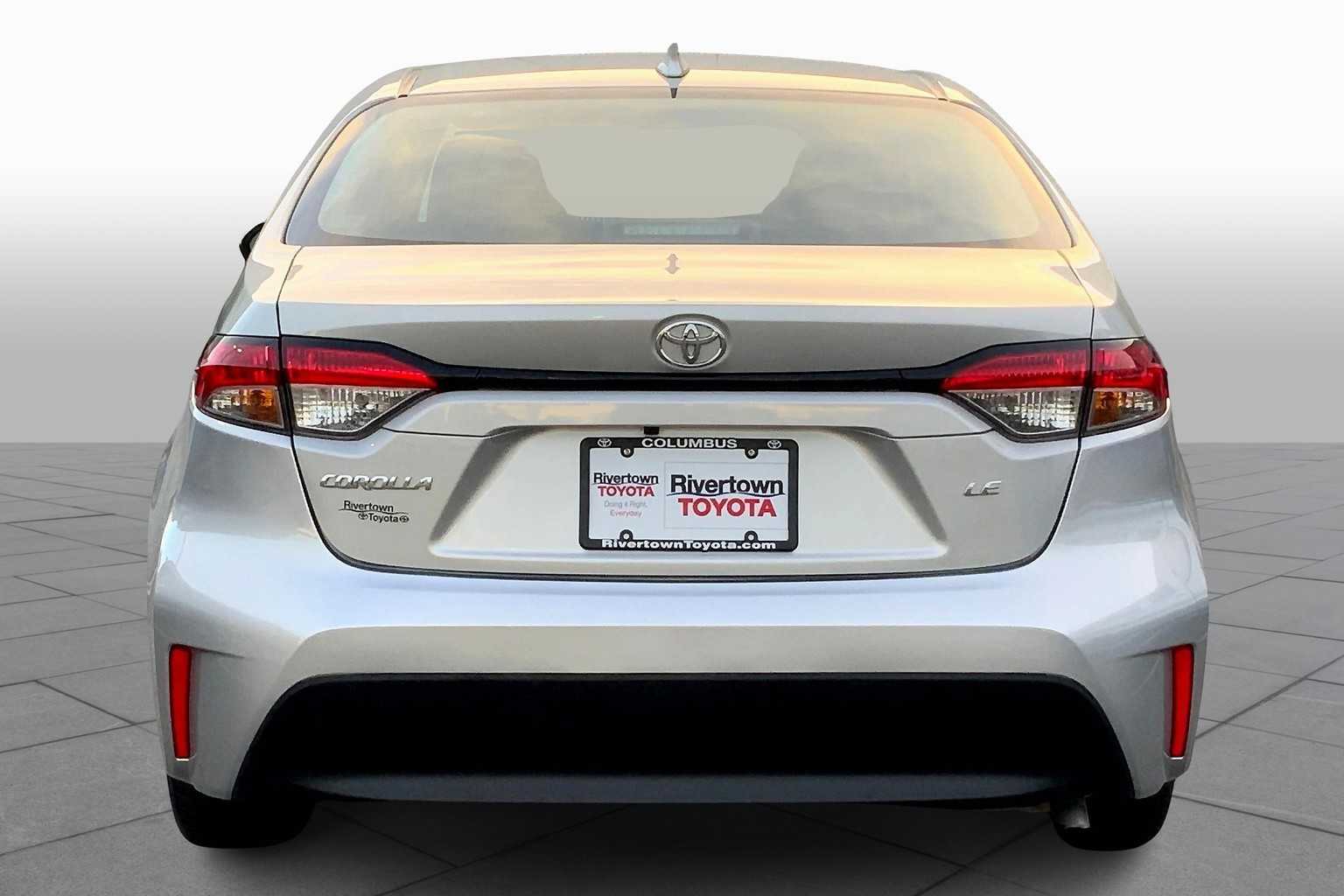 2024 Toyota Corolla LE photo 4