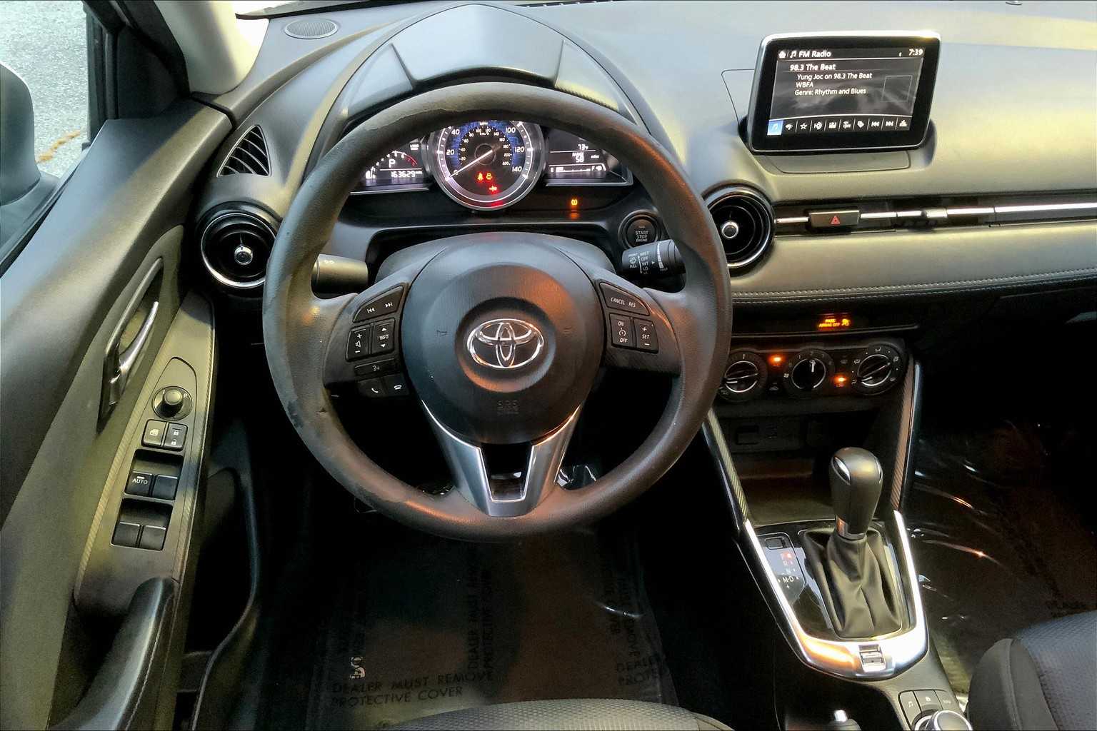 2018 Toyota Yaris iA Base photo 4