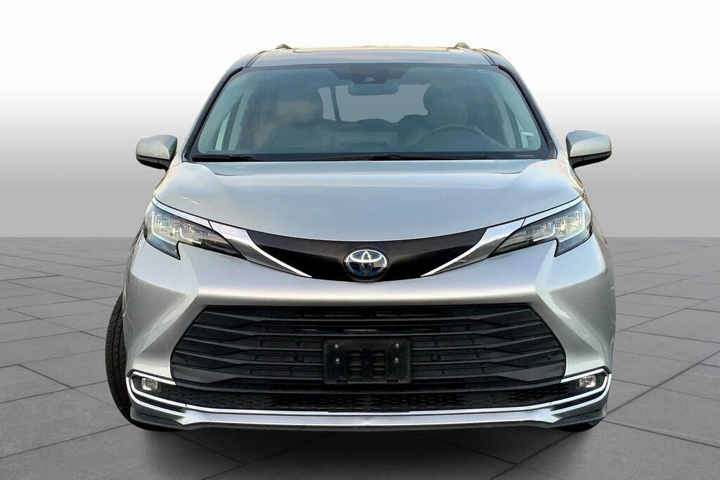 Certified 2023 Toyota Sienna XLE 7 Passenger Van Passenger Van