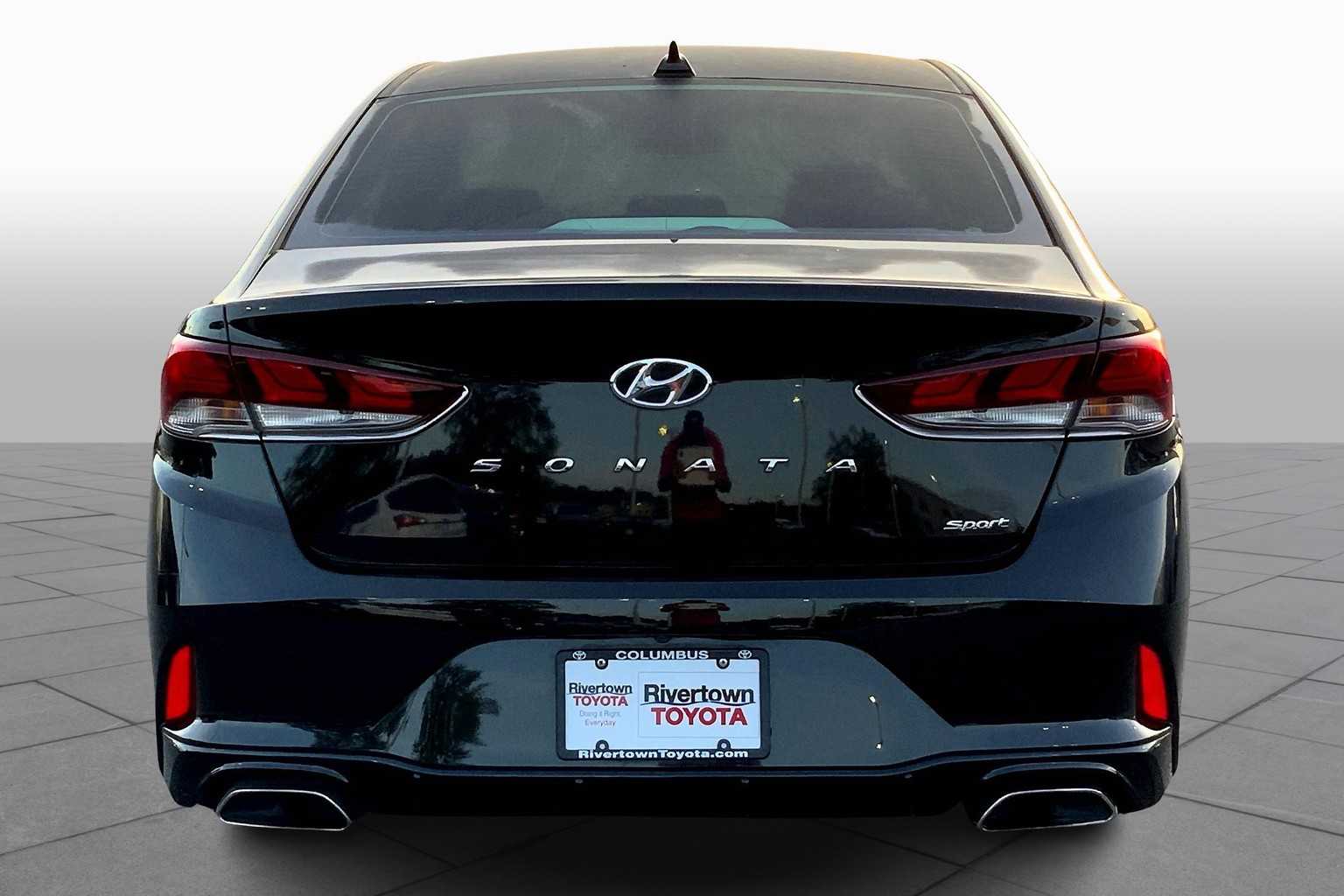 2018 Hyundai Sonata Sport photo 3