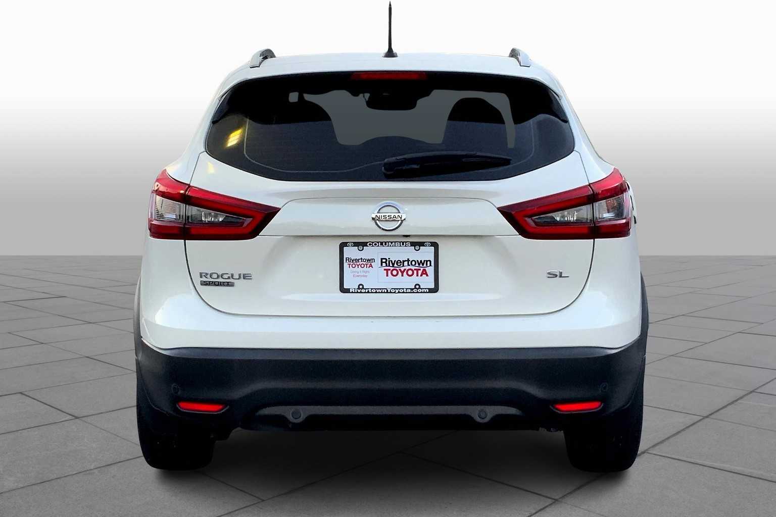 2020 Nissan Rogue Sport SL photo 3