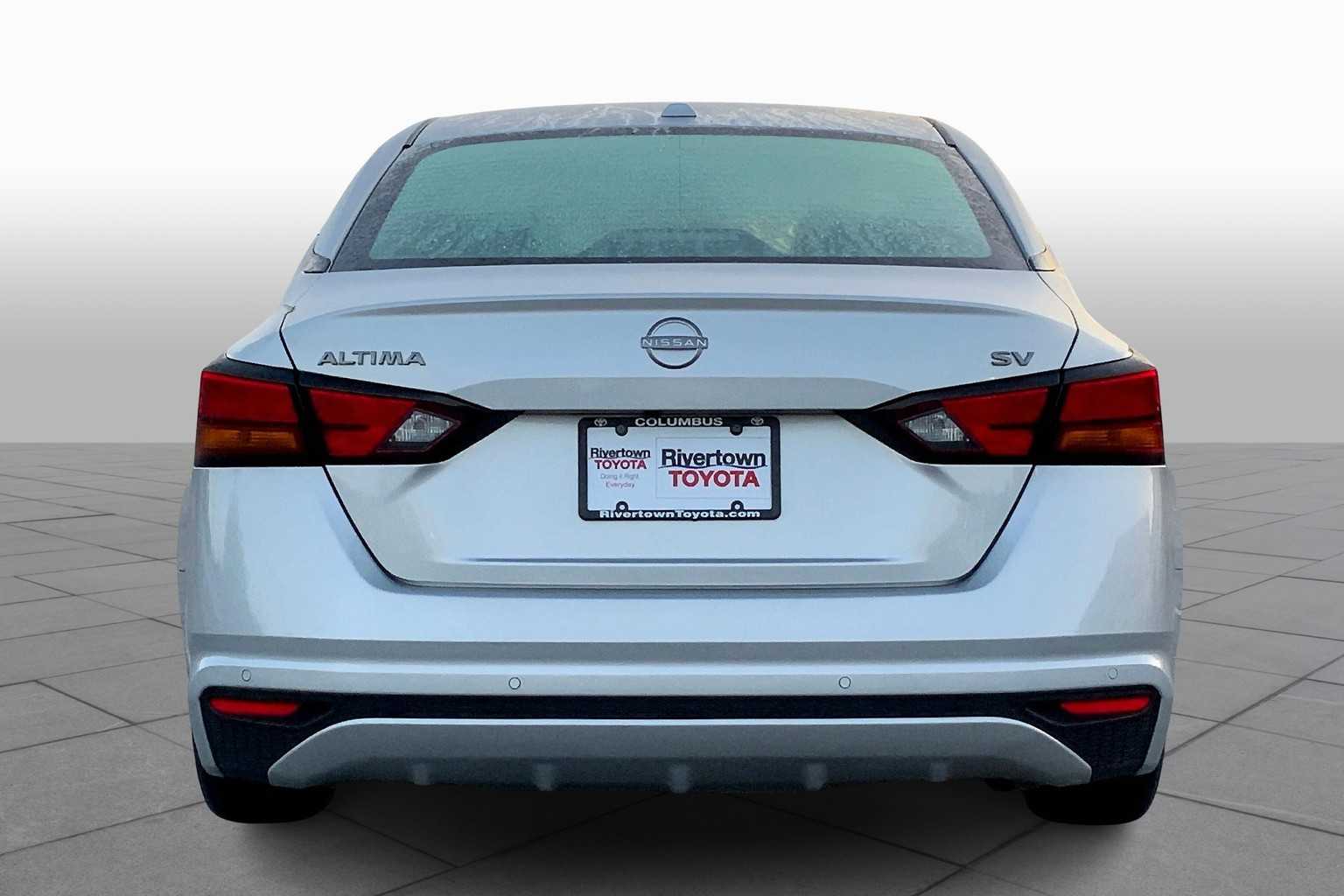 2023 Nissan Altima 2.5 SV photo 3
