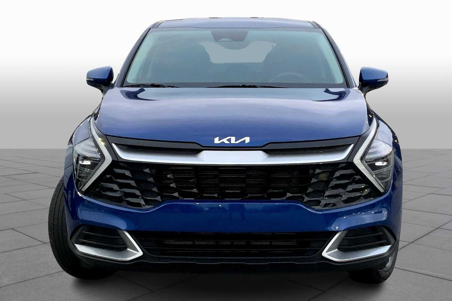 2025 Kia Sportage EX photo 2