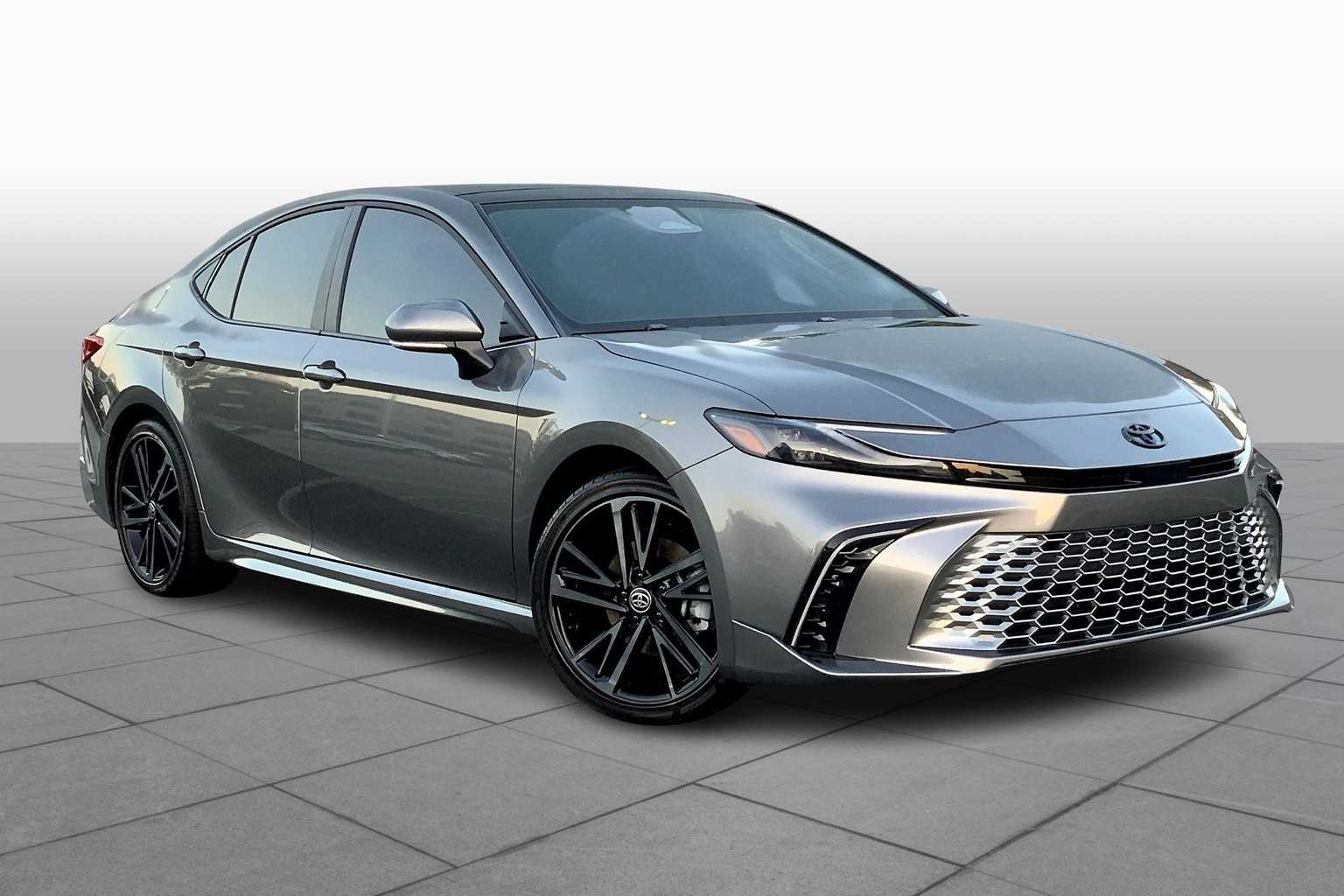 2025 Toyota Camry XSE photo 2