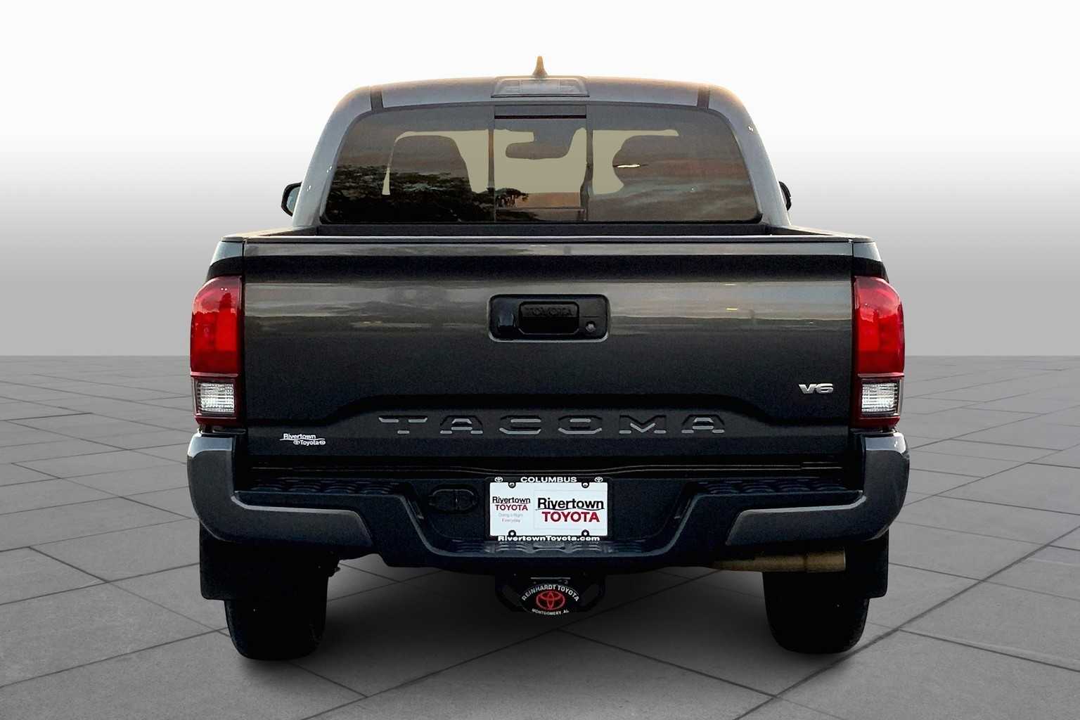 2022 Toyota Tacoma SR5 V6 photo 4