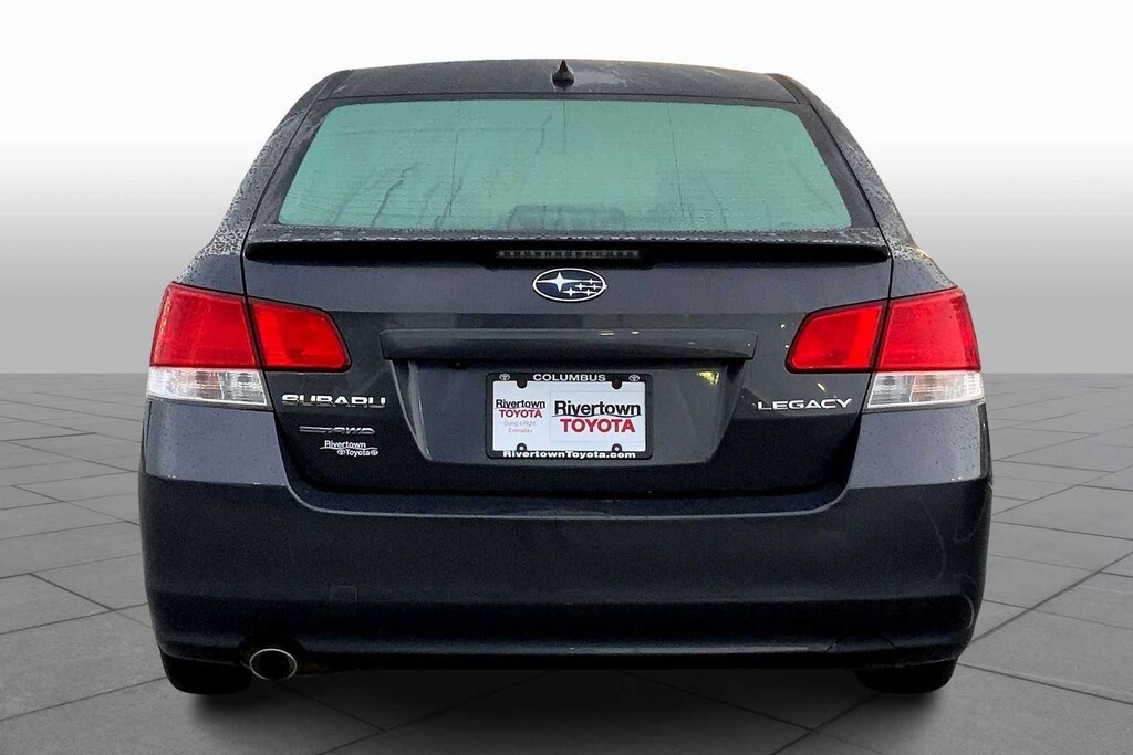 Used 2013 Subaru Legacy 2.5i Limited w/Moonroof/Nav/EyeSight Sedan