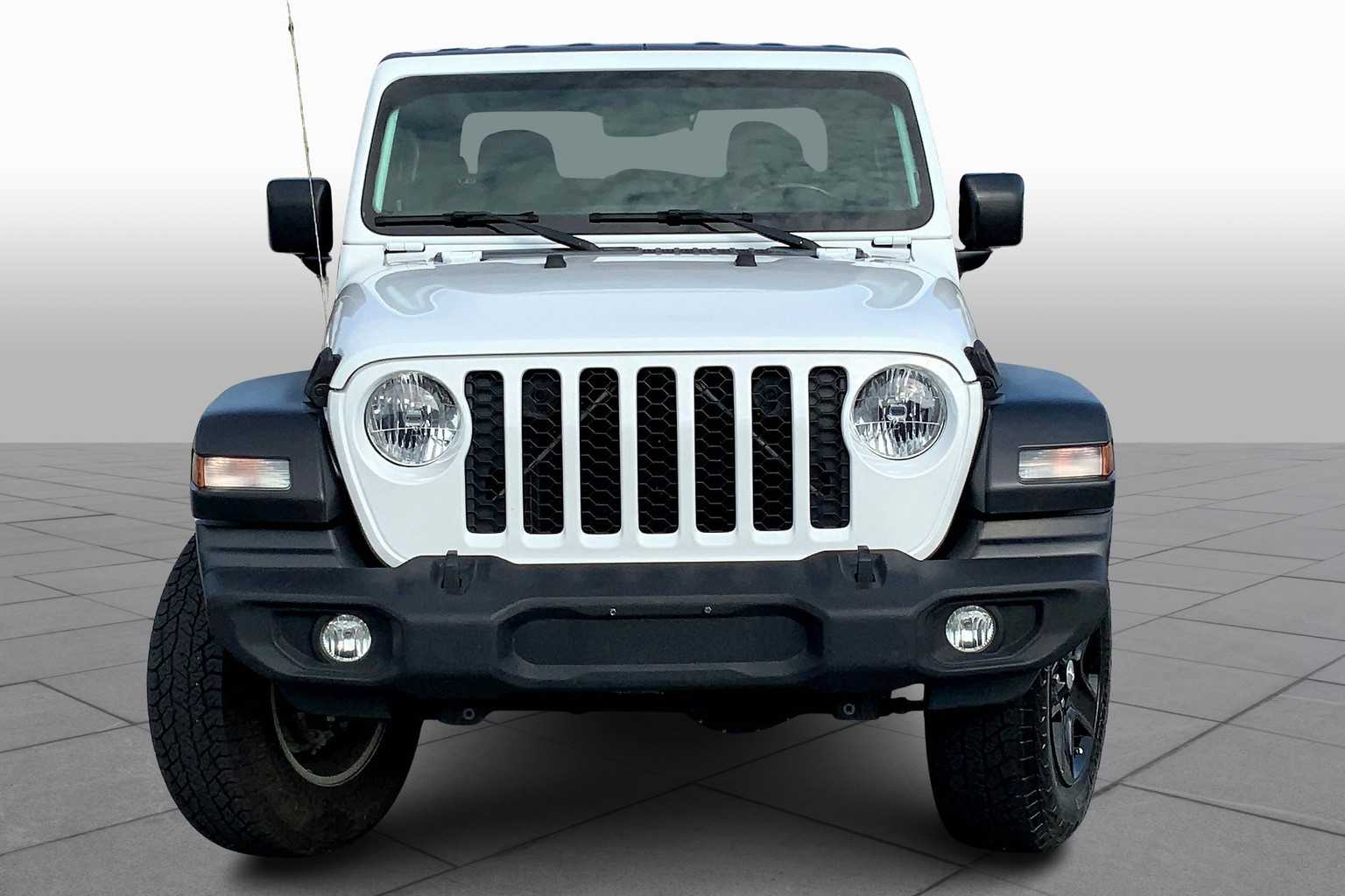 2020 Jeep Gladiator Sport S photo 2