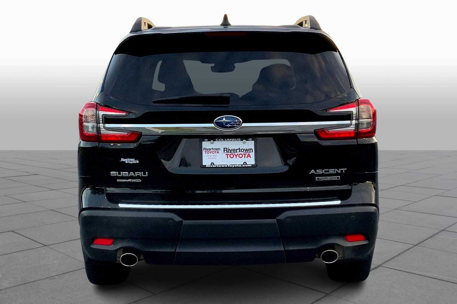 2024 Subaru Ascent Touring photo 3