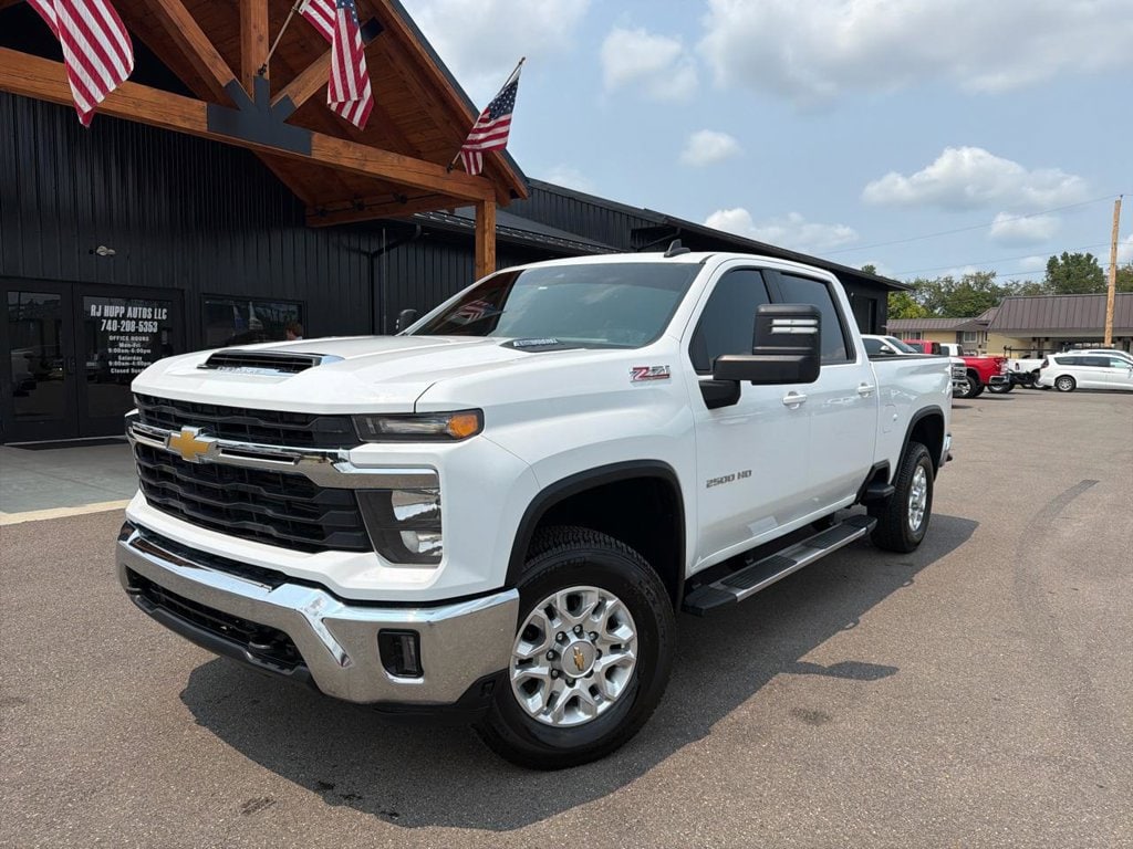 2025 Chevrolet Silverado 2500HD LT Crew Cab 4WD