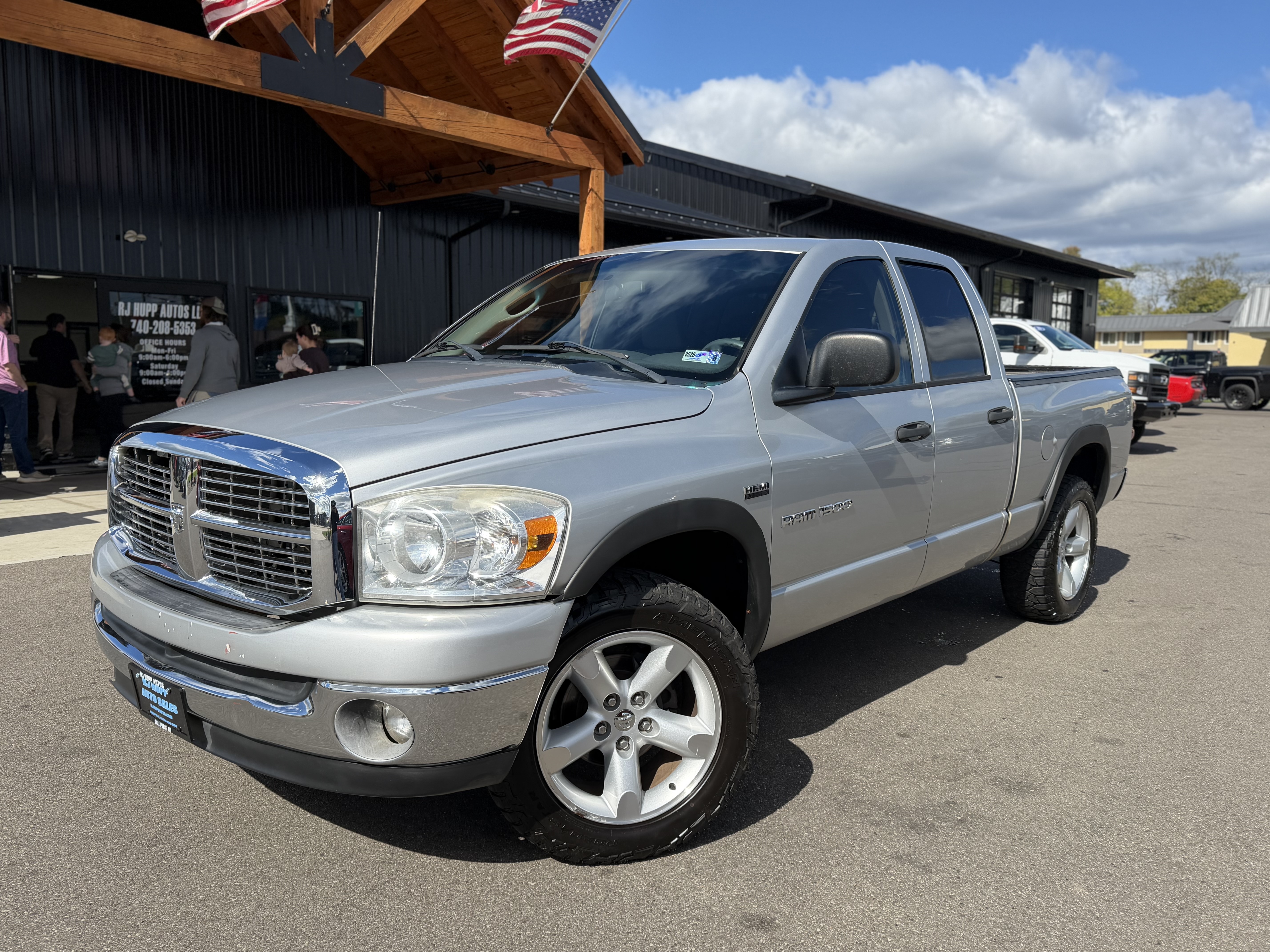  2007 Dodge RAM 1500 Pickup Truck Four-Wheel Drive 5-Speed Automatic