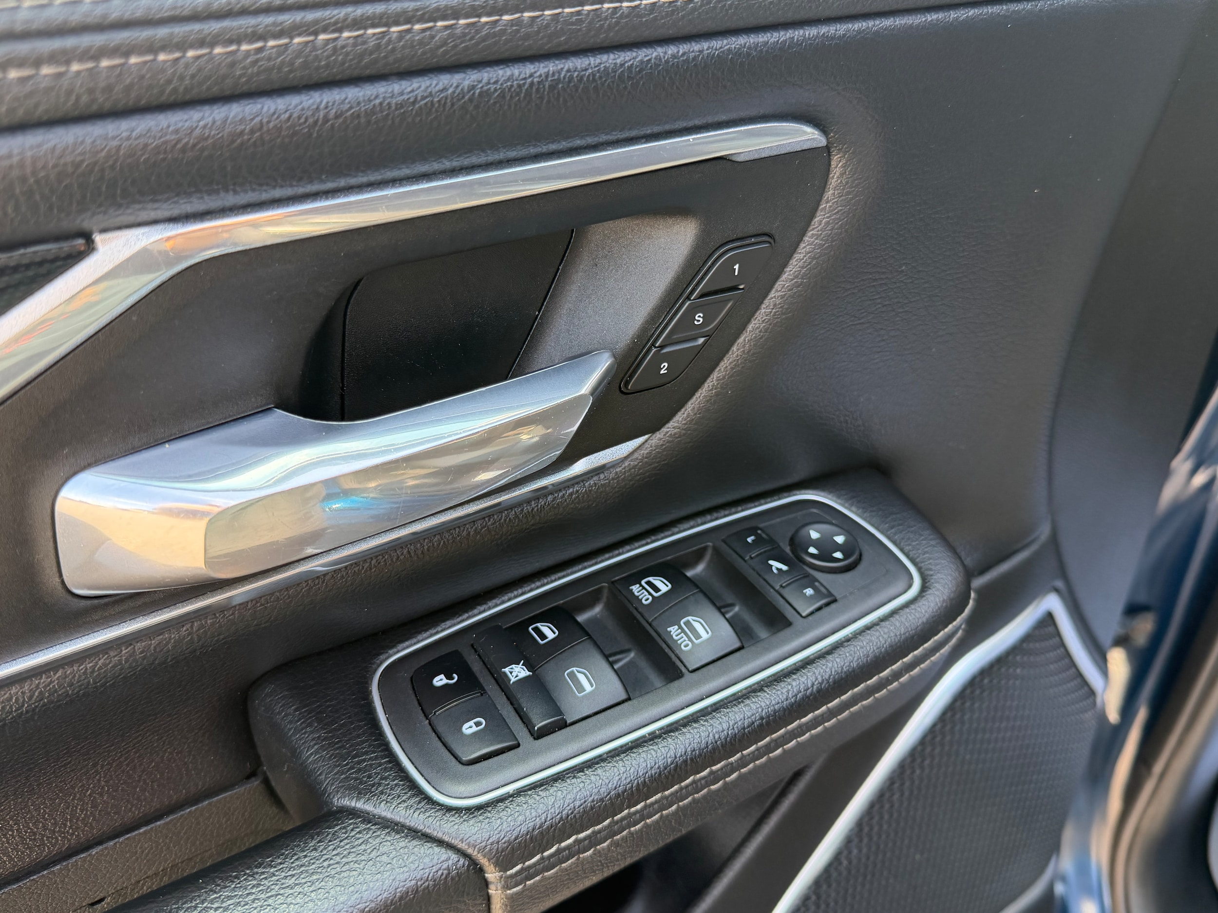 2022 RAM Ram 1500 Pickup Laramie - Photo 14