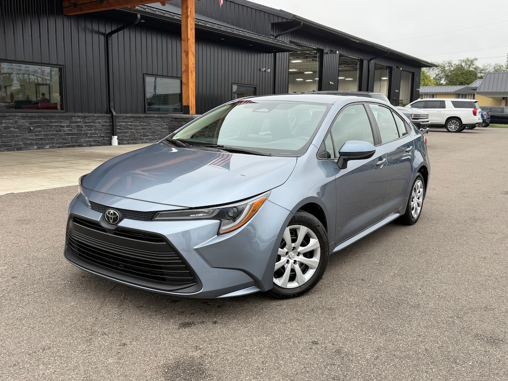 Used 2024 Toyota Corolla LE LE CVT