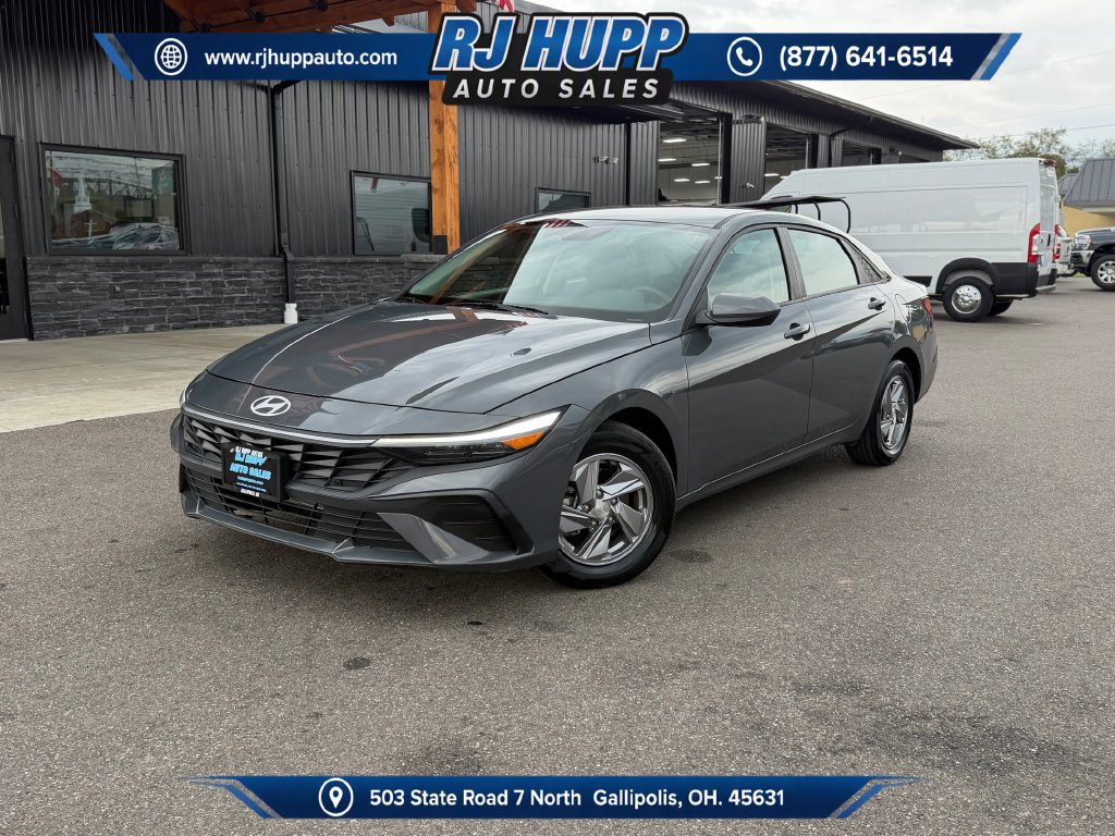 2024 Hyundai Elantra SE