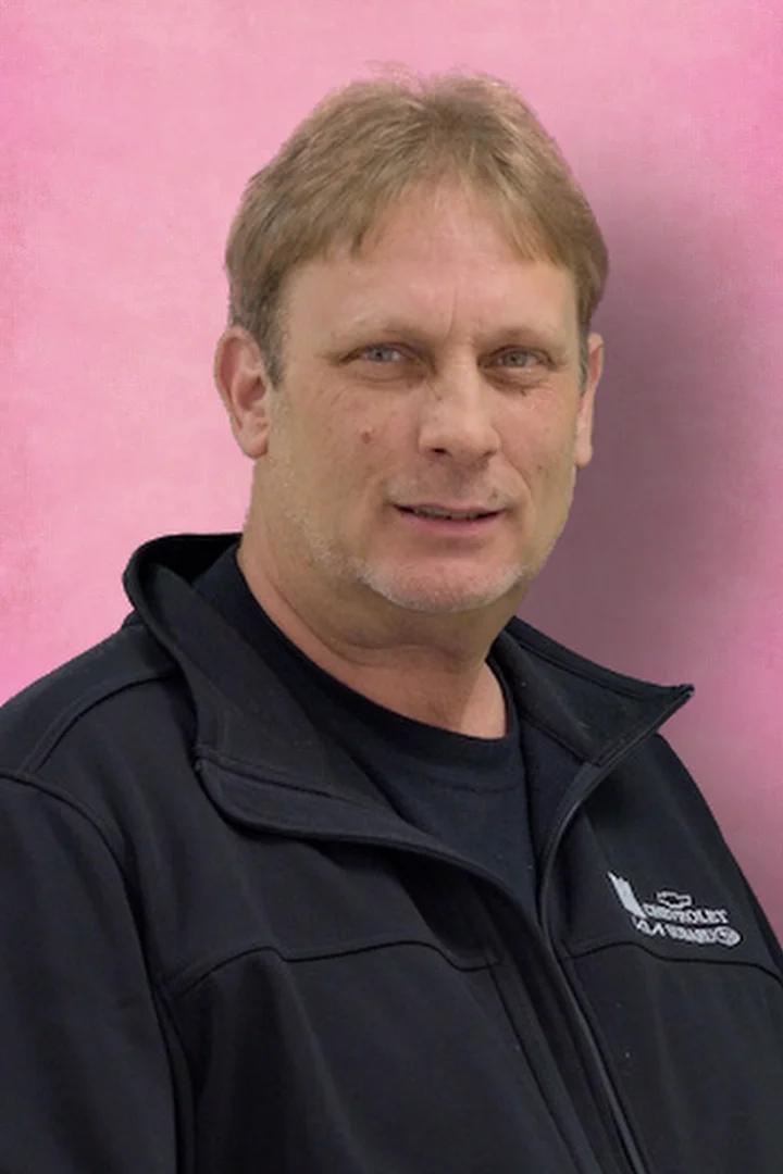 Staff member Glendon Cimino from ecc9847e6132