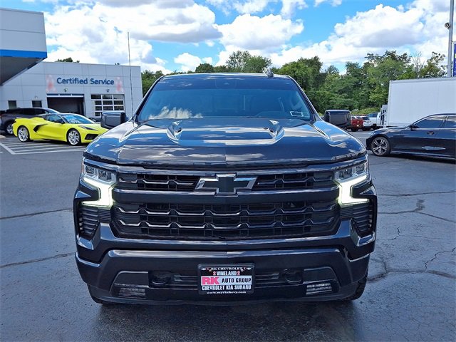 2022 Chevrolet Silverado 1500 RST photo 2