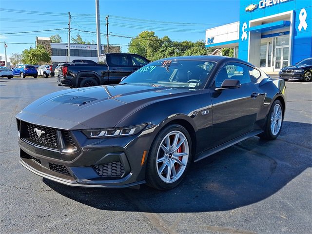 2024 Ford Mustang GT Premium photo 3