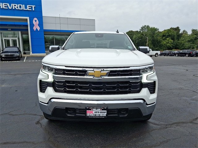 2025 Chevrolet Silverado 1500 LT photo 2