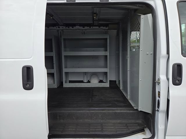 2023 Chevrolet Express Cargo Work Van - Photo 11