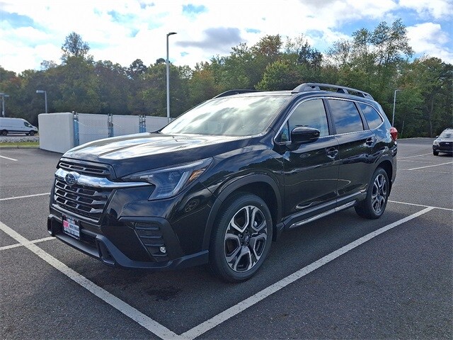 2025 Subaru Ascent Limited photo 2
