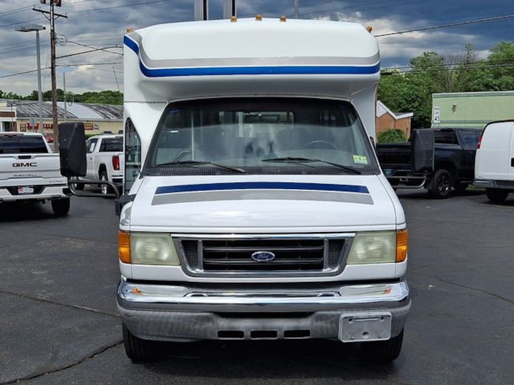 Used 2005 Ford E-450 Cutaway Standard Truck