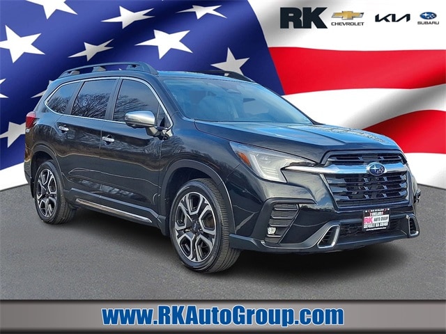 2023 Subaru Ascent Touring's photo