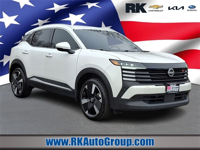 2025 Nissan Kicks SR