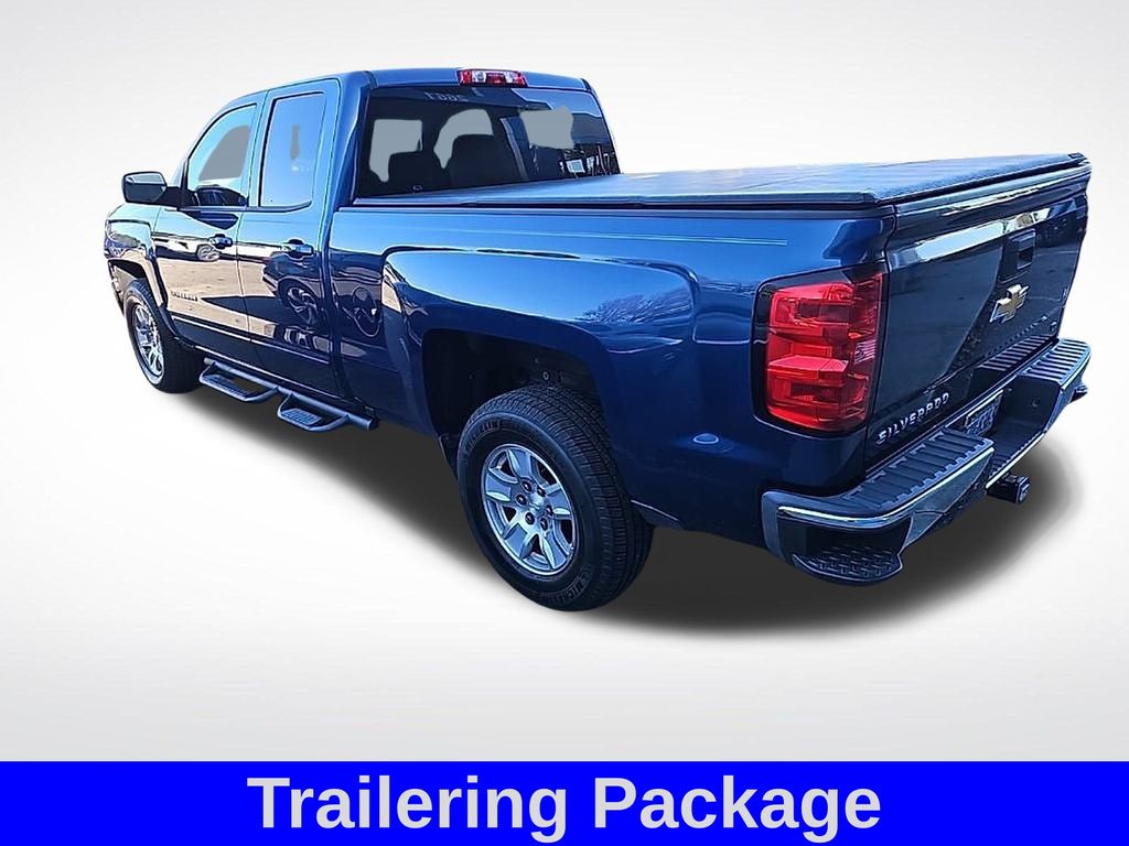 2017 Chevrolet Silverado 1500 LT photo 3