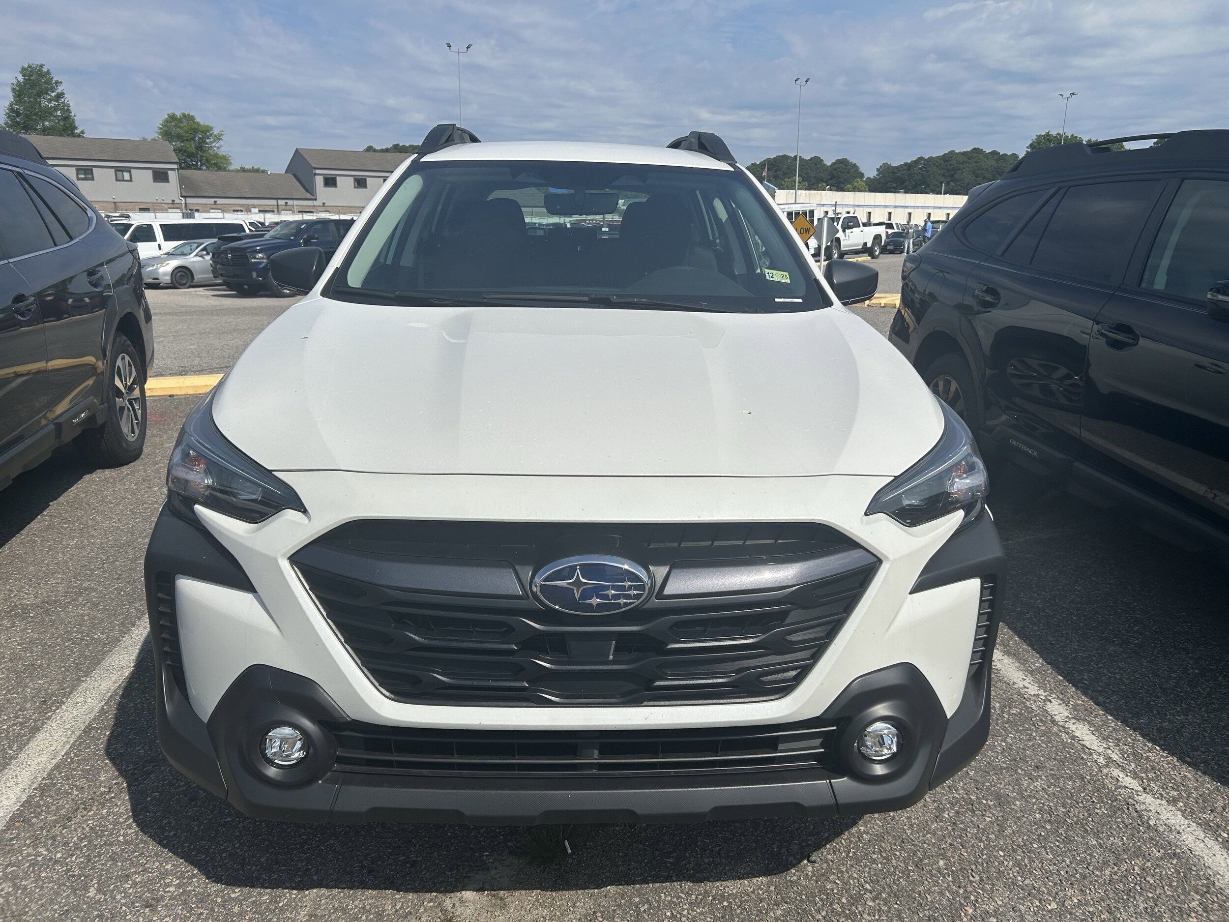 2025 Subaru Outback 2.5i photo 3