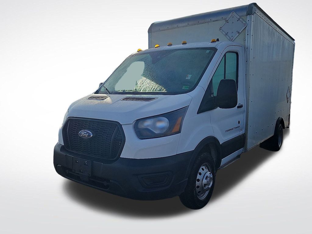 2022 Ford Transit Cutaway photo 2