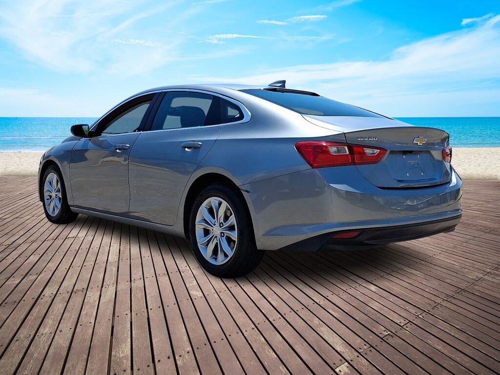 Used 2025 Chevrolet Malibu