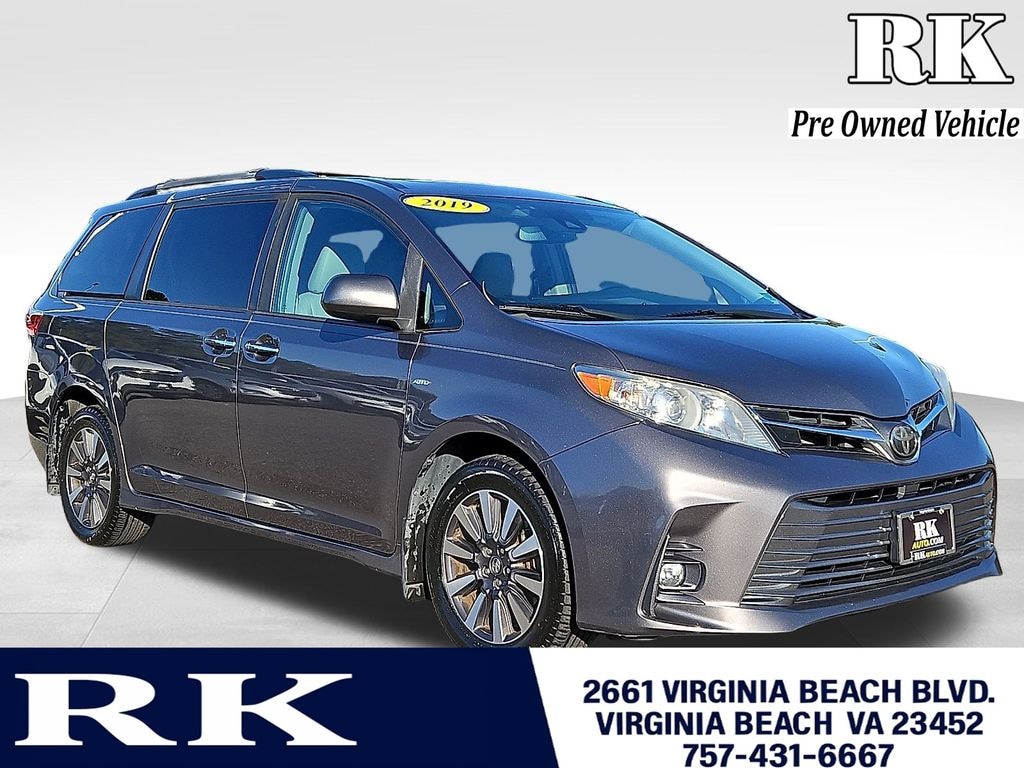 Used 2019 Toyota Sienna Minivan/Van