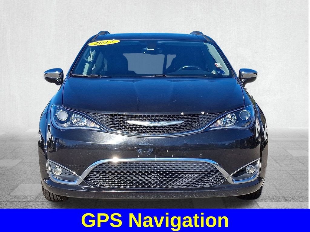 Used 2017 Chrysler Pacifica Limited Minivan/Van