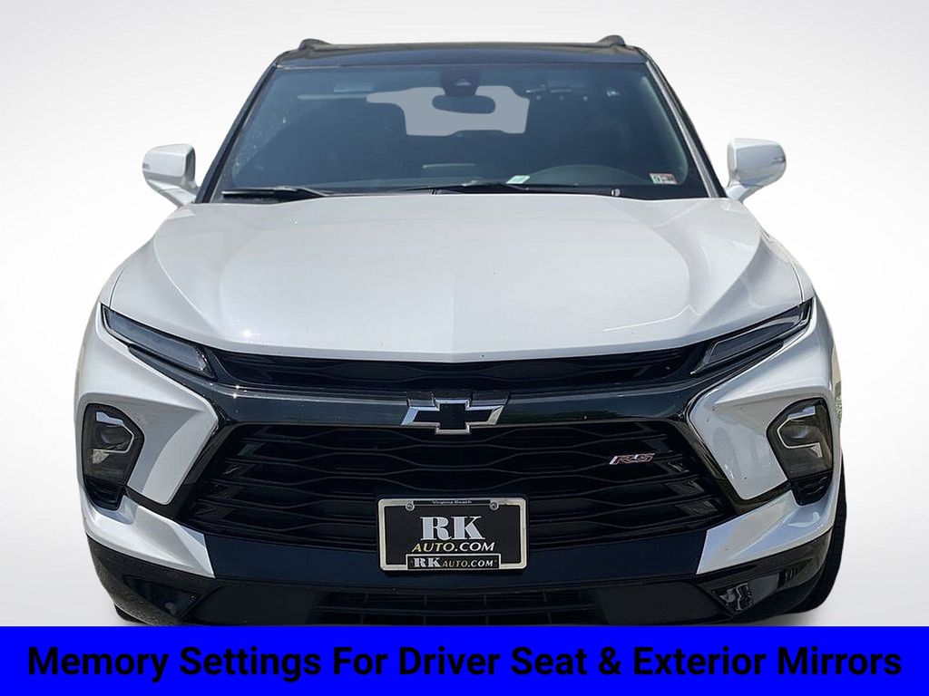2024 Chevrolet Blazer RS photo 2