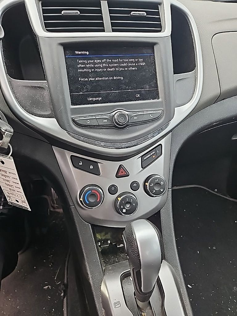 2020 Chevrolet Sonic LT photo 4