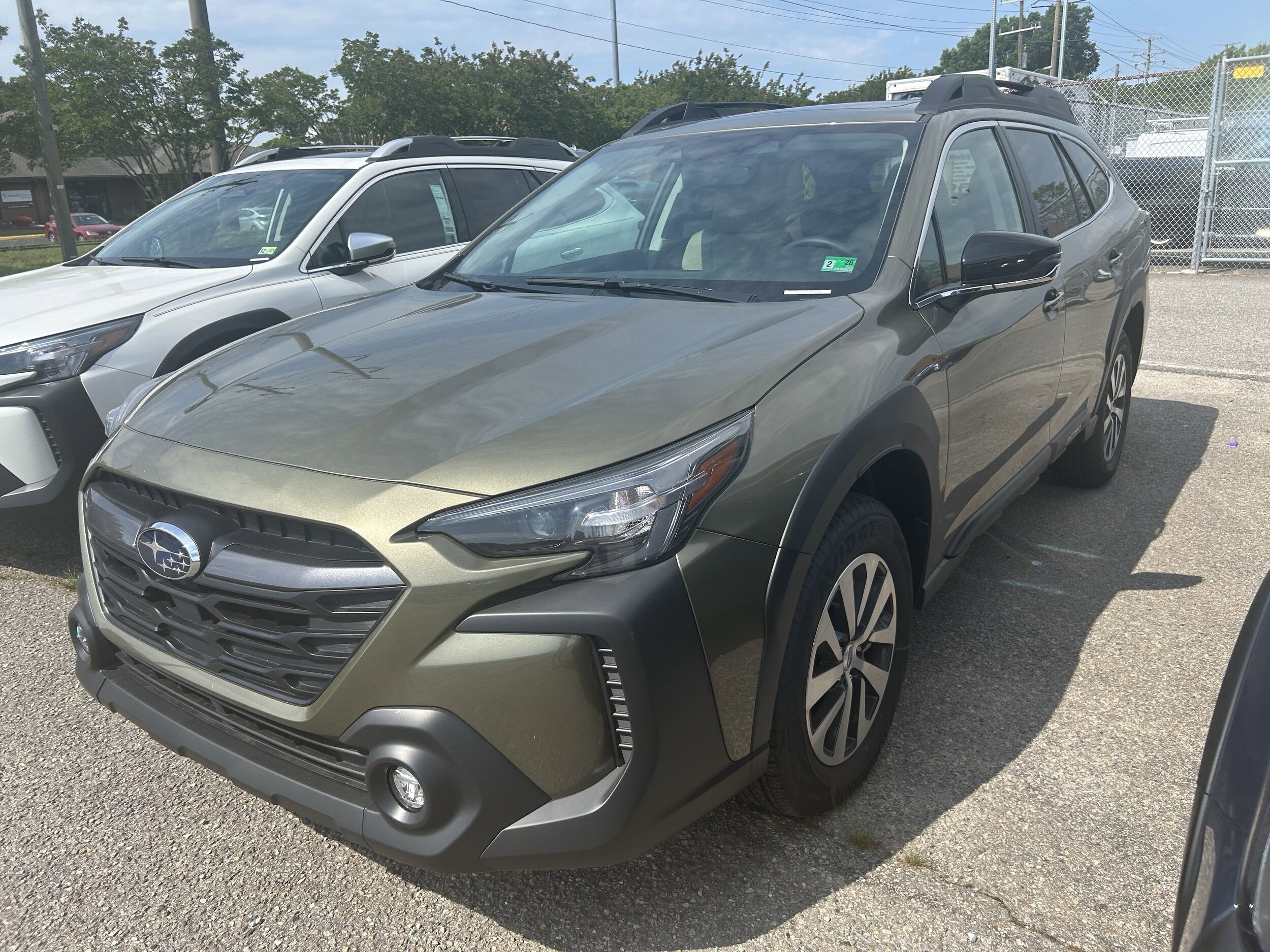 2025 Subaru Outback Premium photo 3