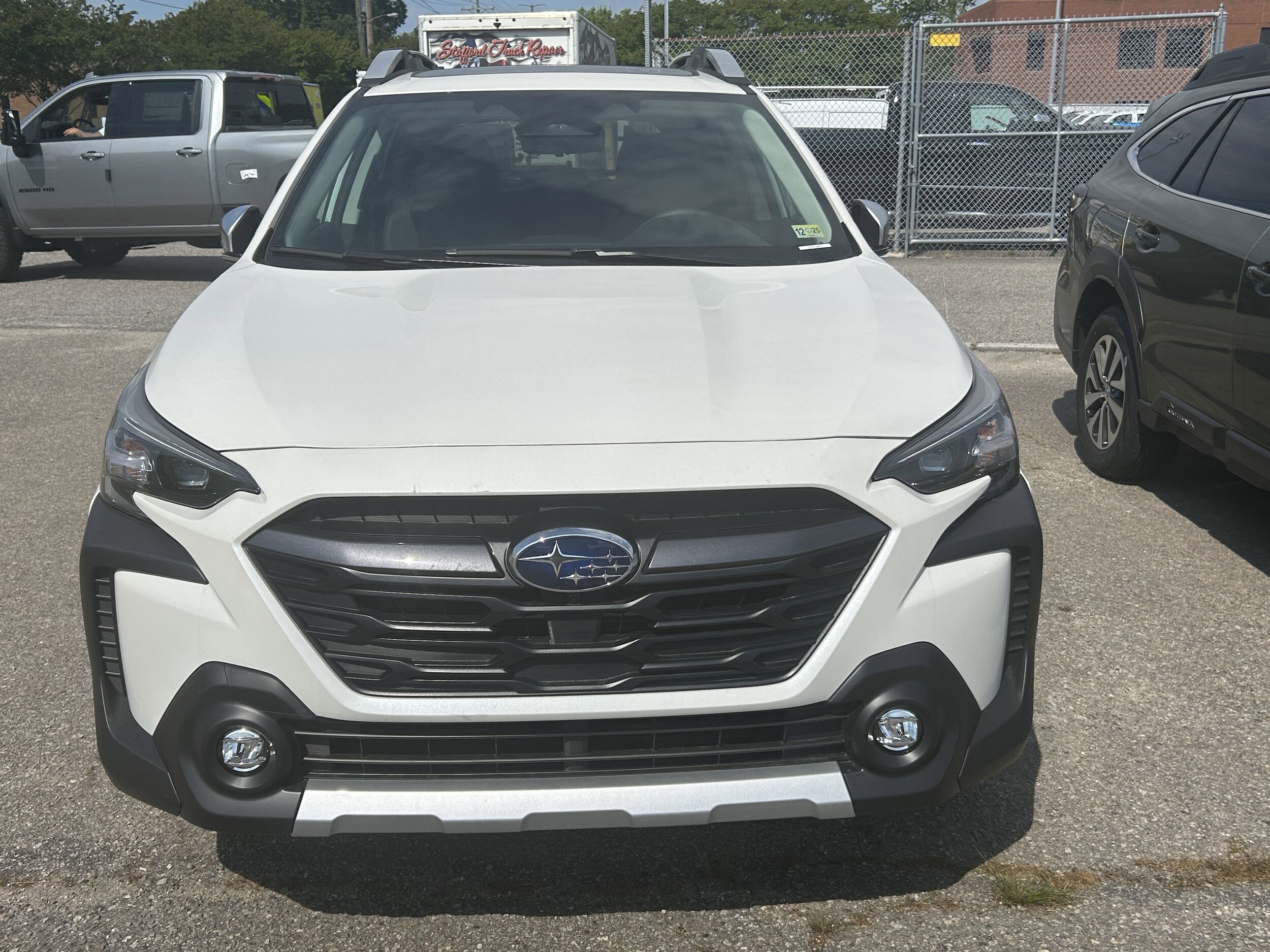 2025 Subaru Outback Touring photo 3