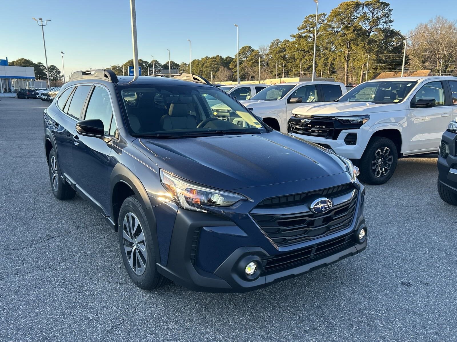 2025 Subaru Outback Premium photo 2