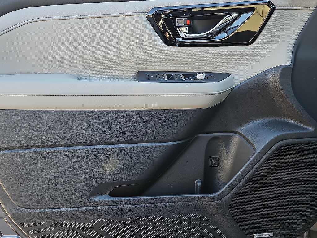 2026 Subaru Forester Limited - Photo 8