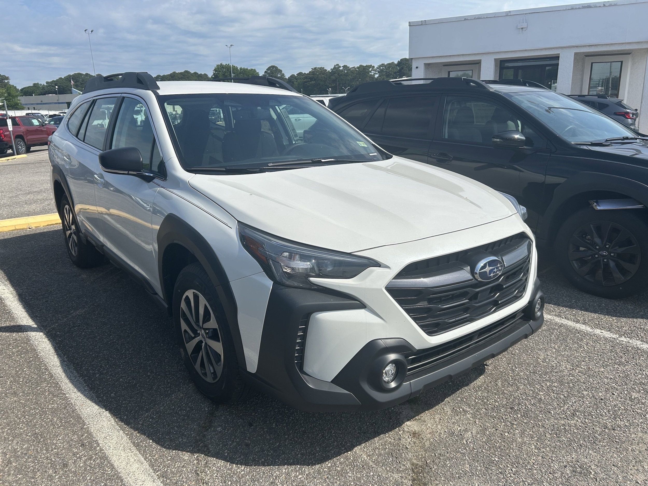 2025 Subaru Outback 2.5i photo 2