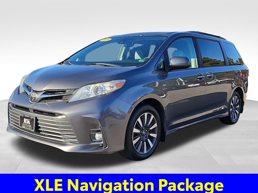 Used 2019 Toyota Sienna Minivan/Van