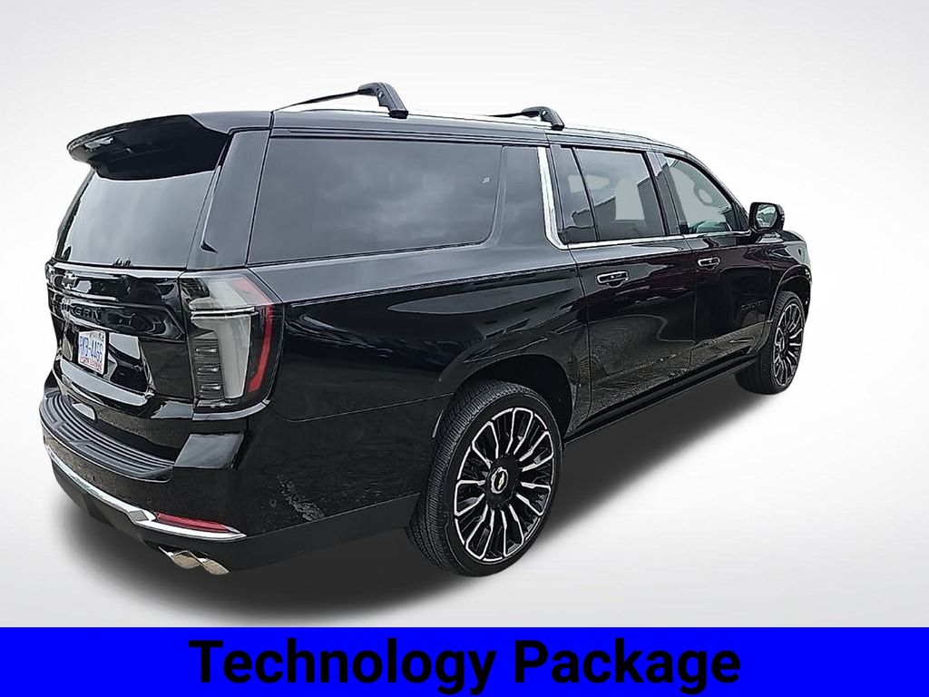 2025 Chevrolet Suburban High Country photo 3