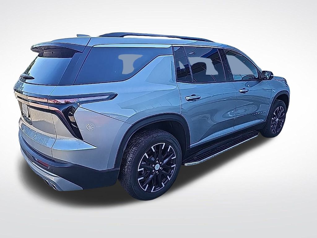 2025 Chevrolet Traverse 1LT photo 2