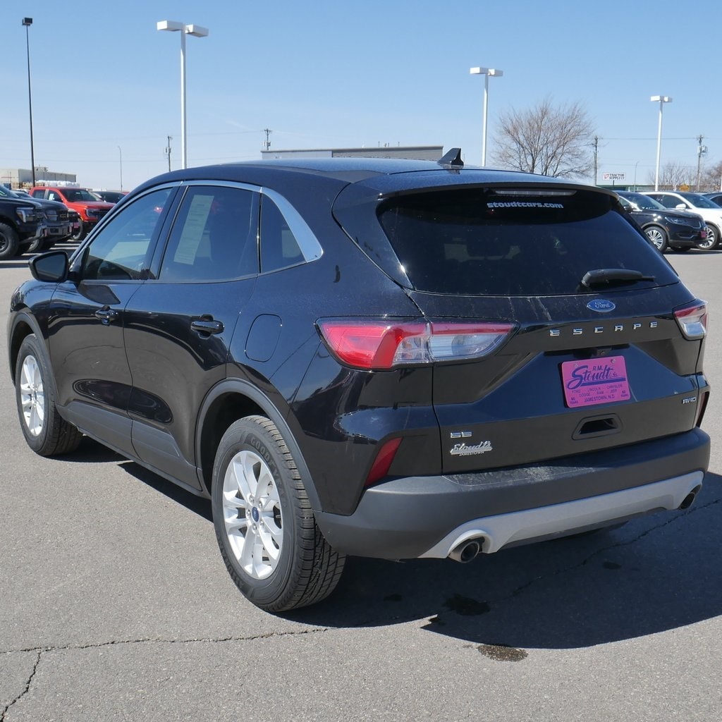 Used 2021 Ford Escape SE with VIN 1FMCU9G6XMUA20699 for sale in Jamestown, ND
